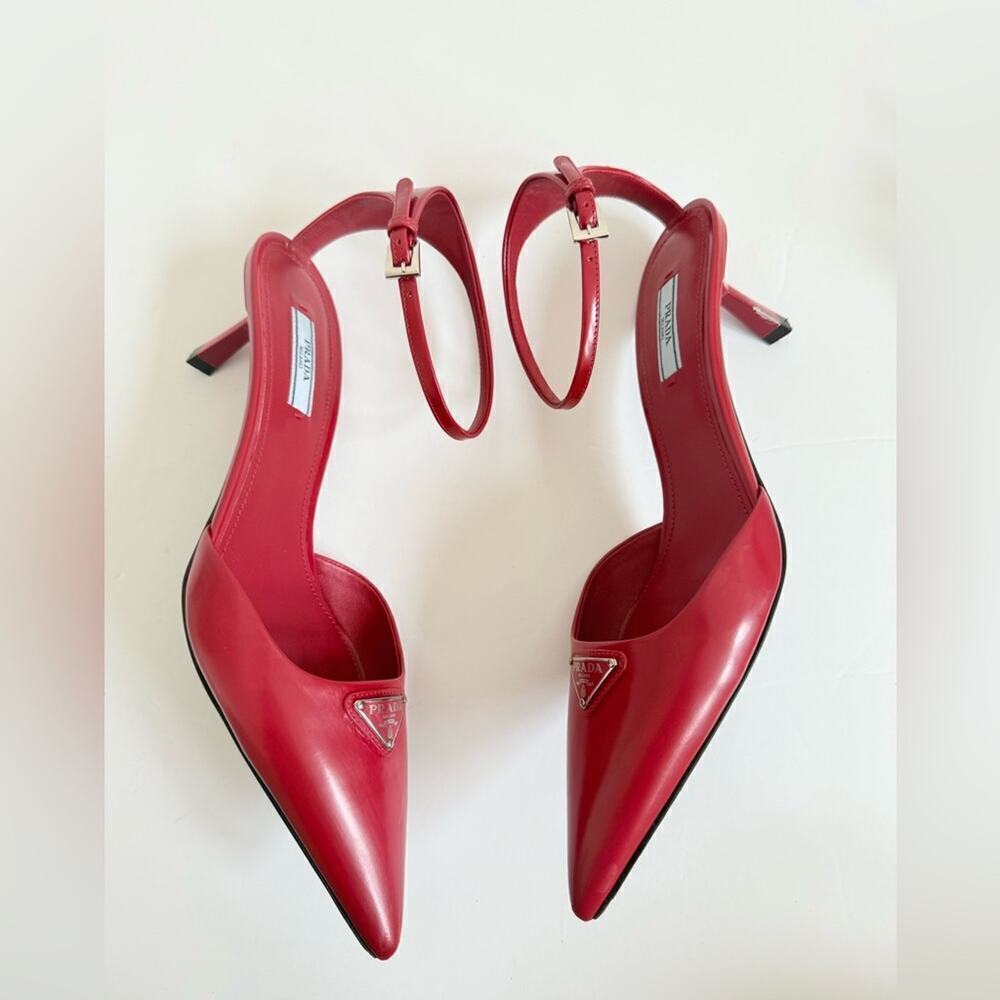 Prada Scarlet Red Leather Logo Plaque pointed toe ankle strap pumps EU 40 - Picture 2 of 14